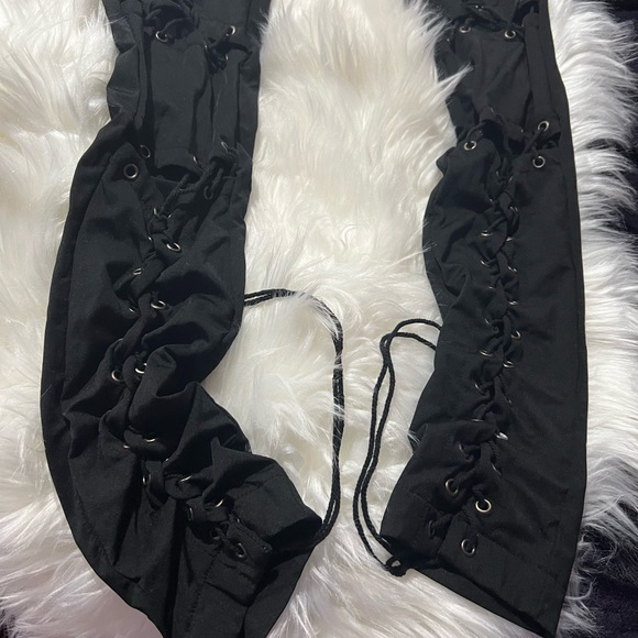 Laces up leggings - Picture 2 of 7